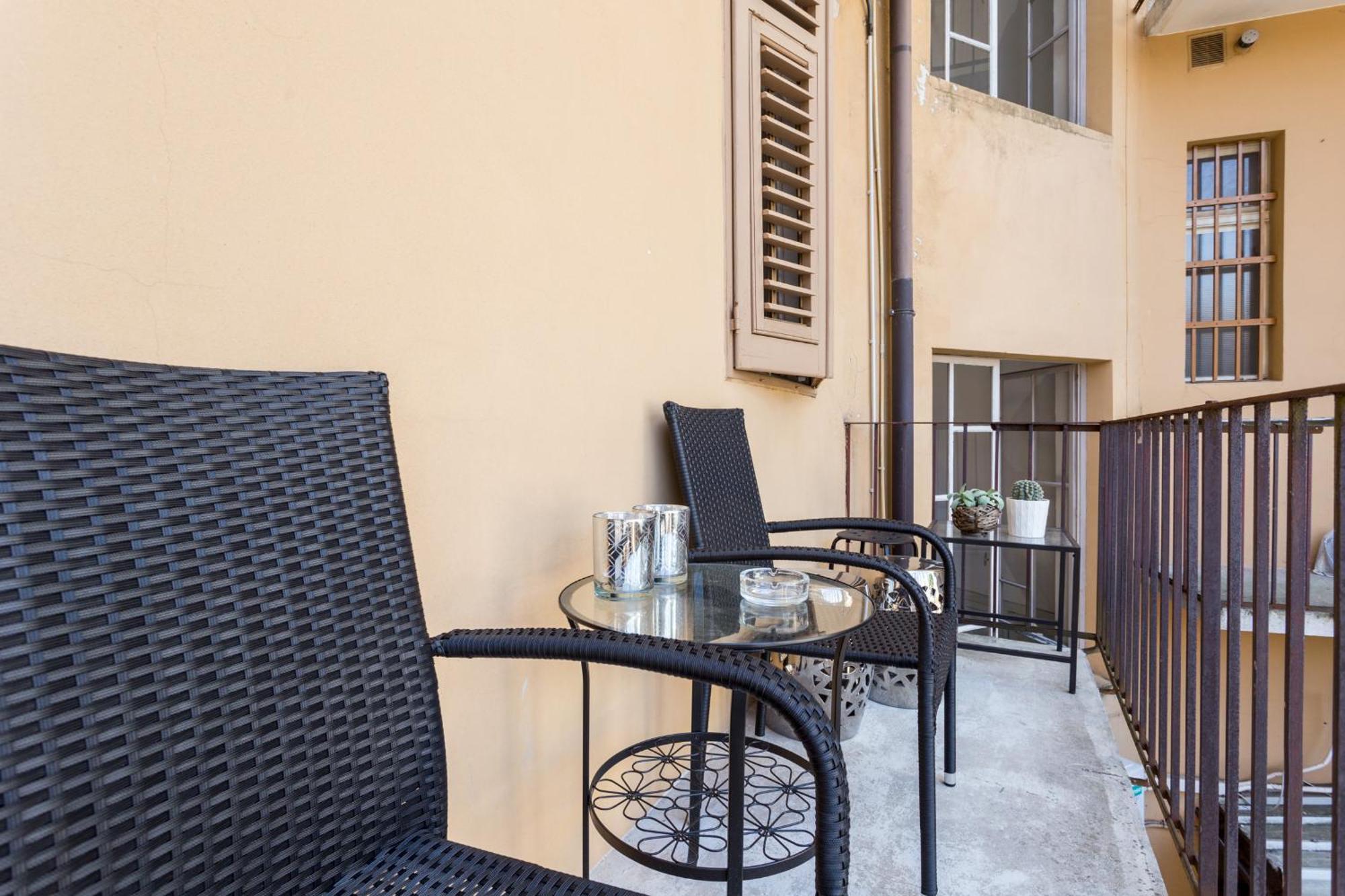 Apartamento La Casa Di Gatsby Lusso In Pieno Centro Con Parcheggio Gorizia Exterior foto