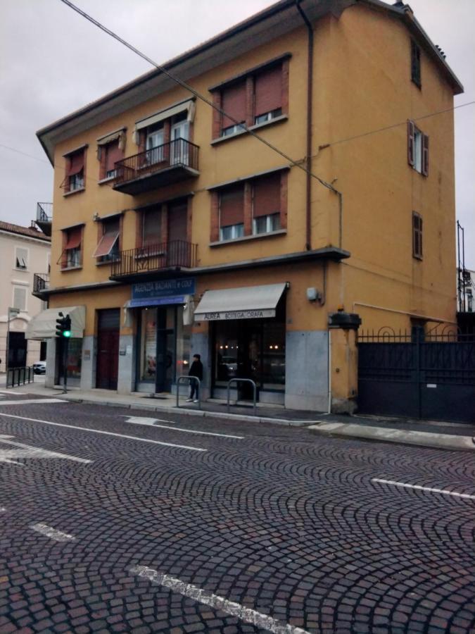 Apartamento La Casa Di Gatsby Lusso In Pieno Centro Con Parcheggio Gorizia Exterior foto